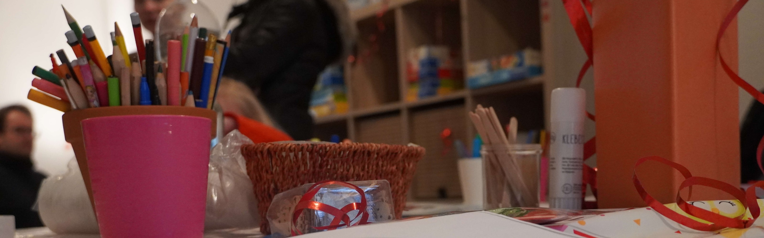 Sifte und Bastelmaterial