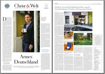 Zeitungsblatt mit Artikel von Thomas de Vachroi